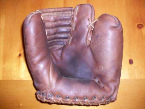 Phil Cavaretta Wilson A2000 Front